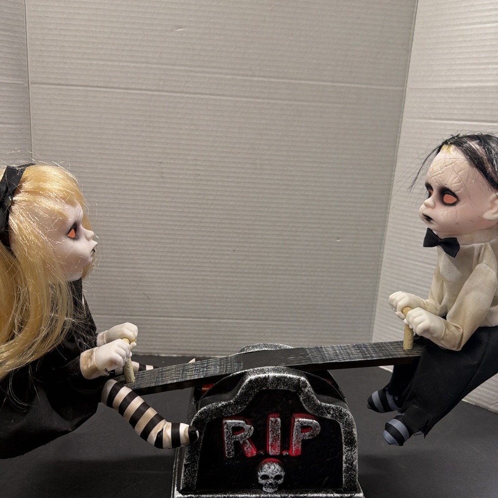 CREEPY HAUNTED HALLOWEEN SEE SAW TWINS SCARY MUSIC/LIGHTS/MOVEMENT SEE PICTURES